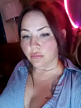 Kandi-kiss online show from April 26, 2026, 8:39 pm