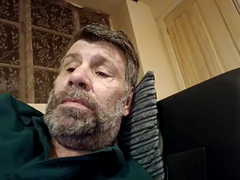 stud2512 online show from April 12, 2026, 9:18 pm