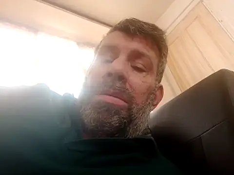 stud2512 online show from March 28, 2026, 9:32 am