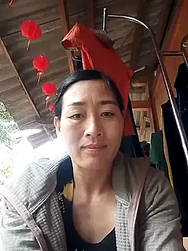 lris-Beauty77 online show from February 21, 2026, 2:35 am