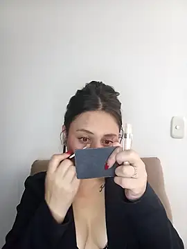 Ana  arms online show from March 5, 2026, 2:46 pm