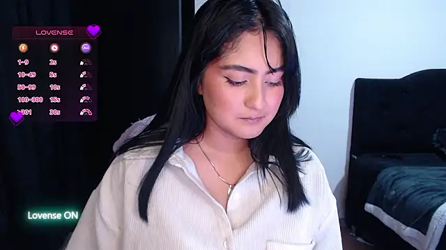 zakura ania online show from March 10, 2026, 3:32 am