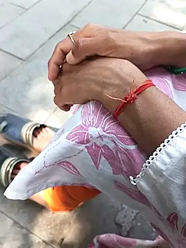 khushi jain online show from February 27, 2026, 6:57 am