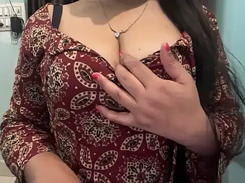 Snapshot of Avneet_kaurr1 chatting on March 10, 2026, 5:11 am Avneet kaurr1 online show from March 10, 2026, 5:11 am