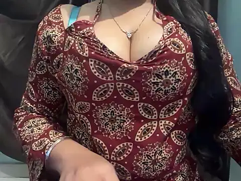 Snapshot of Avneet_kaurr1 chatting on April 8, 2026, 5:14 pm Avneet kaurr1 online show from April 8, 2026, 5:14 pm