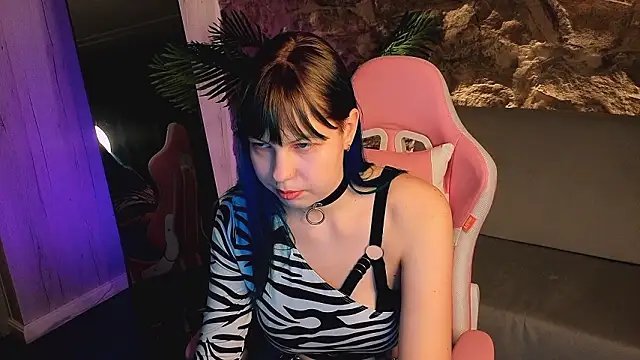 SofiaSterns online show from February 25, 2026, 8:47 am