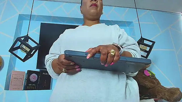 Snapshot of sharon_noa chatting on May 25, 2026, 2:16 pm sharon noa online show from May 25, 2026, 2:16 pm