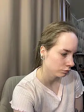 DivaAurum online show from March 22, 2026, 9:11 am