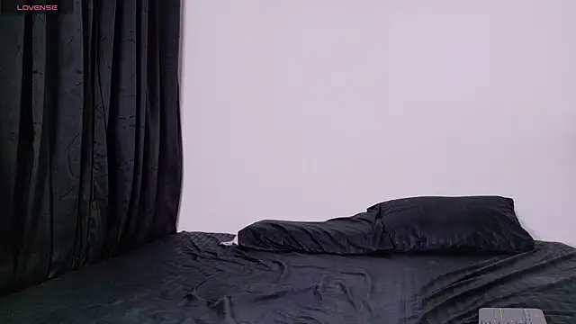 AliceConnors online show from April 10, 2026, 2:18 am