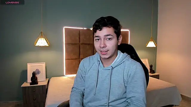 Julian Smith21 online show from March 10, 2026, 1:15 pm