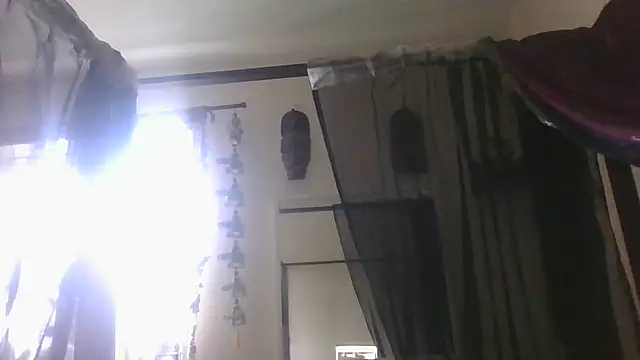 Miss seraphine online show from March 1, 2026, 4:07 pm