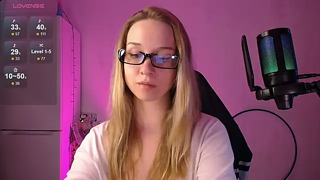 SatinSinner online show from March 3, 2026, 2:57 pm