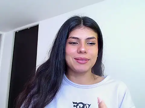 Snapshot of Mini_Sky chatting on February 25, 2026, 1:22 pm Mini Sky online show from February 25, 2026, 1:22 pm