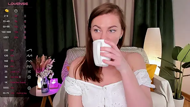 ParisJackson online show from April 3, 2026, 8:32 am