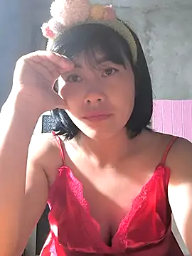 juicy-milu online show from May 31, 2026, 7:03 pm