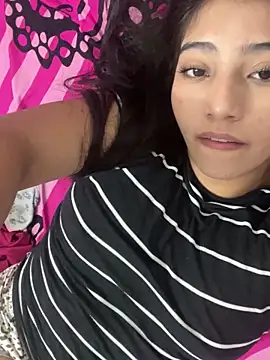 Sexy mia outdoors online show from April 11, 2026, 5:26 am