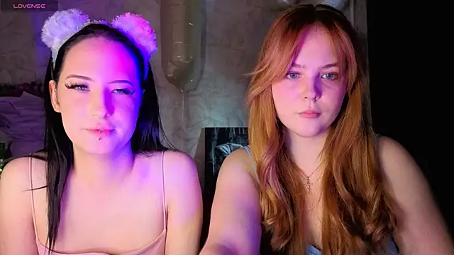 Elle Funning online show from April 17, 2026, 9:01 am