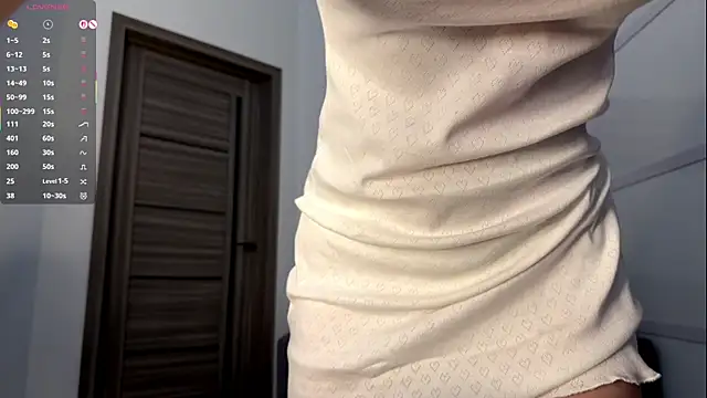 HeeEgno online show from April 20, 2026, 5:14 pm