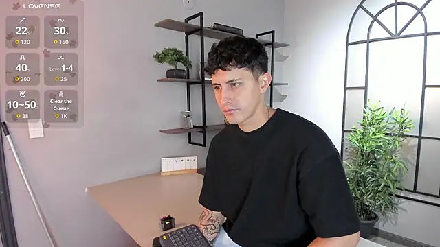 Snapshot of kamal_wolff chatting on February 26, 2026, 12:05 pm kamal wolff online show from February 26, 2026, 12:05 pm