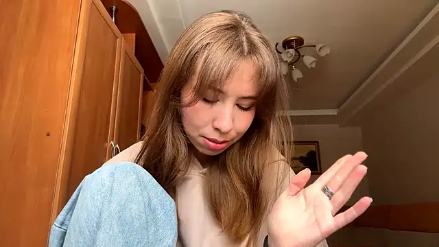 Snapshot of SerenaHawthorne chatting on February 27, 2026, 10:04 am SerenaHawthorne online show from February 27, 2026, 10:04 am