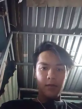 cuto2707 online show from April 18, 2026, 12:40 pm