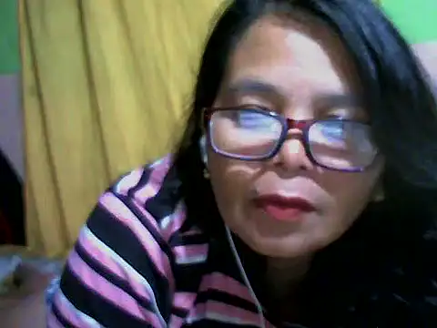 Snapshot of Flowerblossom123 chatting on May 11, 2026, 4:04 pm Flowerblossom123 online show from May 11, 2026, 4:04 pm