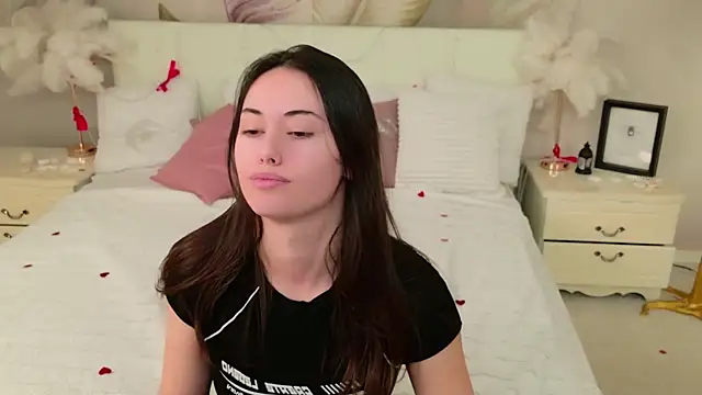 Snapshot of Lunaa_Babygirl chatting on February 23, 2026, 8:37 am Lunaa Babygirl online show from February 23, 2026, 8:37 am