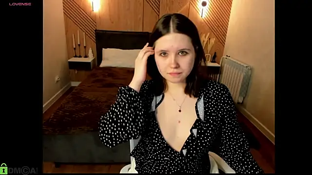 Snapshot of Li-crystal chatting on February 28, 2026, 1:27 am Li-crystal online show from February 28, 2026, 1:27 am