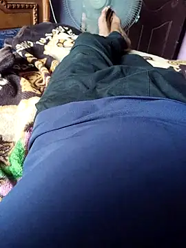 Snapshot of magicmovemen chatting on February 28, 2026, 10:37 am magicmovemen online show from February 28, 2026, 10:37 am