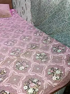 Gurleen kaur69 online show from April 9, 2026, 3:41 am