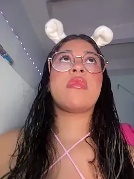 Snapshot of _RouseXLove chatting on February 26, 2026, 6:52 pm RouseXLove online show from February 26, 2026, 6:52 pm