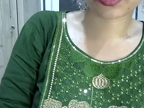 Neha Sharma2 online show from April 5, 2026, 2:57 pm