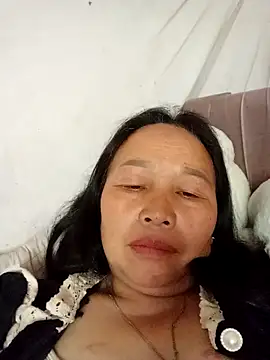 heesuu11 online show from April 5, 2026, 6:20 am