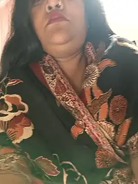 Moonae online show from February 23, 2026, 1:33 pm