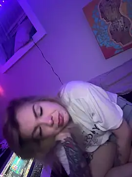 Snapshot of LaurenRae_x chatting on March 1, 2026, 2:44 am LaurenRae x online show from March 1, 2026, 2:44 am