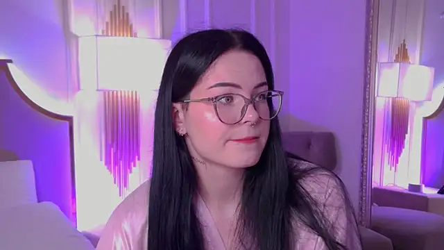 Snapshot of CindyMil chatting on July 22, 2026, 6:04 am CindyMil online show from July 22, 2026, 6:04 am