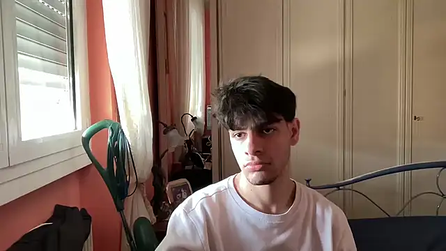 ilcazzone32 online show from April 16, 2026, 10:49 am