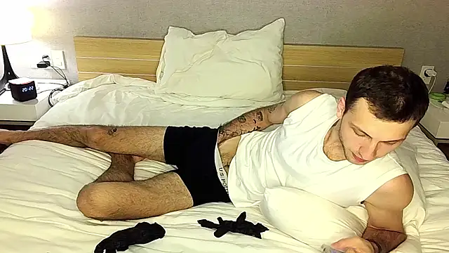 Snapshot of DarkRogue19 chatting on February 25, 2026, 5:24 pm DarkRogue19 online show from February 25, 2026, 5:24 pm