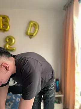 Snapshot of The_Conquer chatting on May 1, 2026, 7:08 pm The Conquer online show from May 1, 2026, 7:08 pm