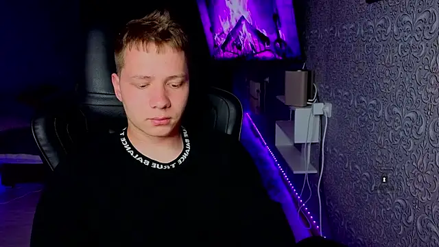 Karl Night  online show from May 17, 2026, 6:30 pm