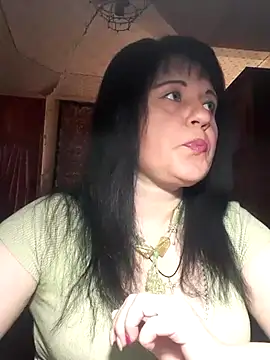 Snapshot of Apelsinkaa chatting on May 10, 2026, 3:25 pm Apelsinkaa online show from May 10, 2026, 3:25 pm