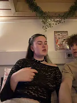 meowmiu online show from March 22, 2026, 10:11 pm