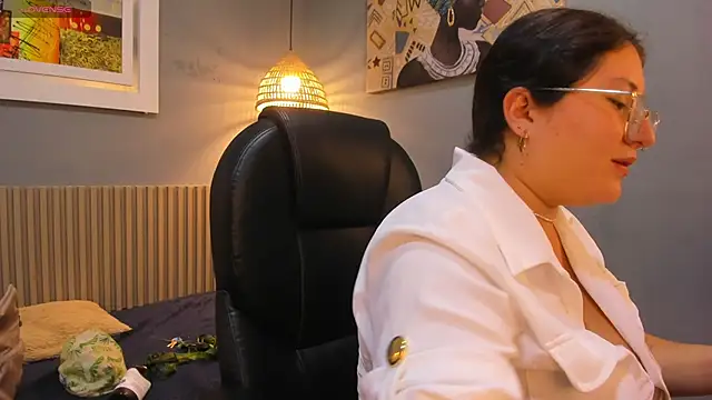 Snapshot of sienna_cavalli chatting on March 1, 2026, 12:38 pm sienna cavalli online show from March 1, 2026, 12:38 pm