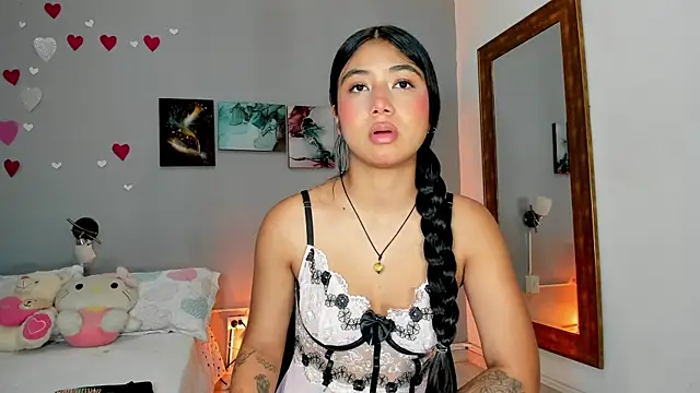 KimTaylorW online show from March 12, 2026, 8:57 pm