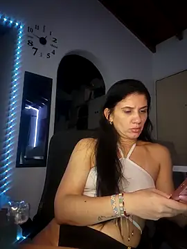 sashaaqueen online show from March 11, 2026, 5:45 am