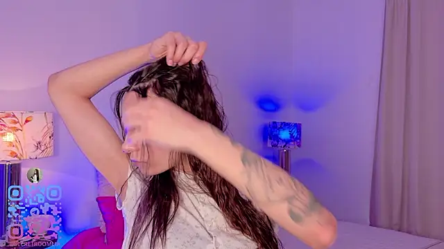 LeaaMooon online show from March 2, 2026, 2:13 pm