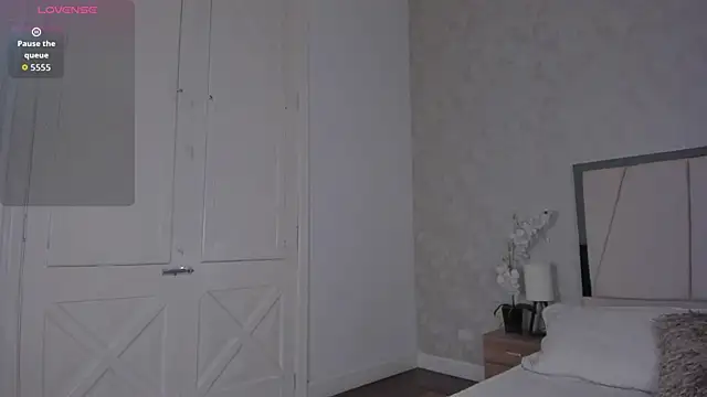 Arii wilde online show from March 27, 2026, 12:39 pm