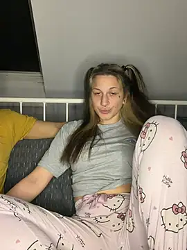 nunezlucx online show from April 10, 2026, 12:50 am