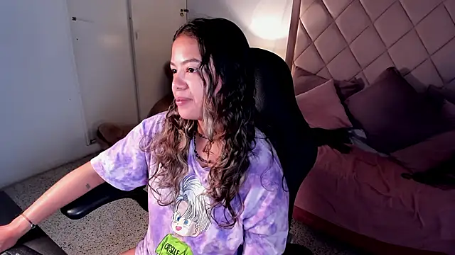 dulce lyraa1 online show from June 2, 2026, 8:58 am
