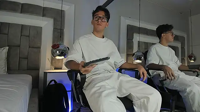 Snapshot of Austin_Reedss chatting on March 3, 2026, 12:34 pm Austin Reedss online show from March 3, 2026, 12:34 pm